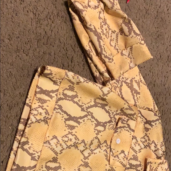 Custom snake skin yellow cropped jacket - Picture 2 of 3